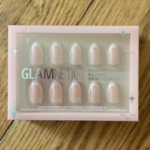 Glamnetic Ma Damn press on nails